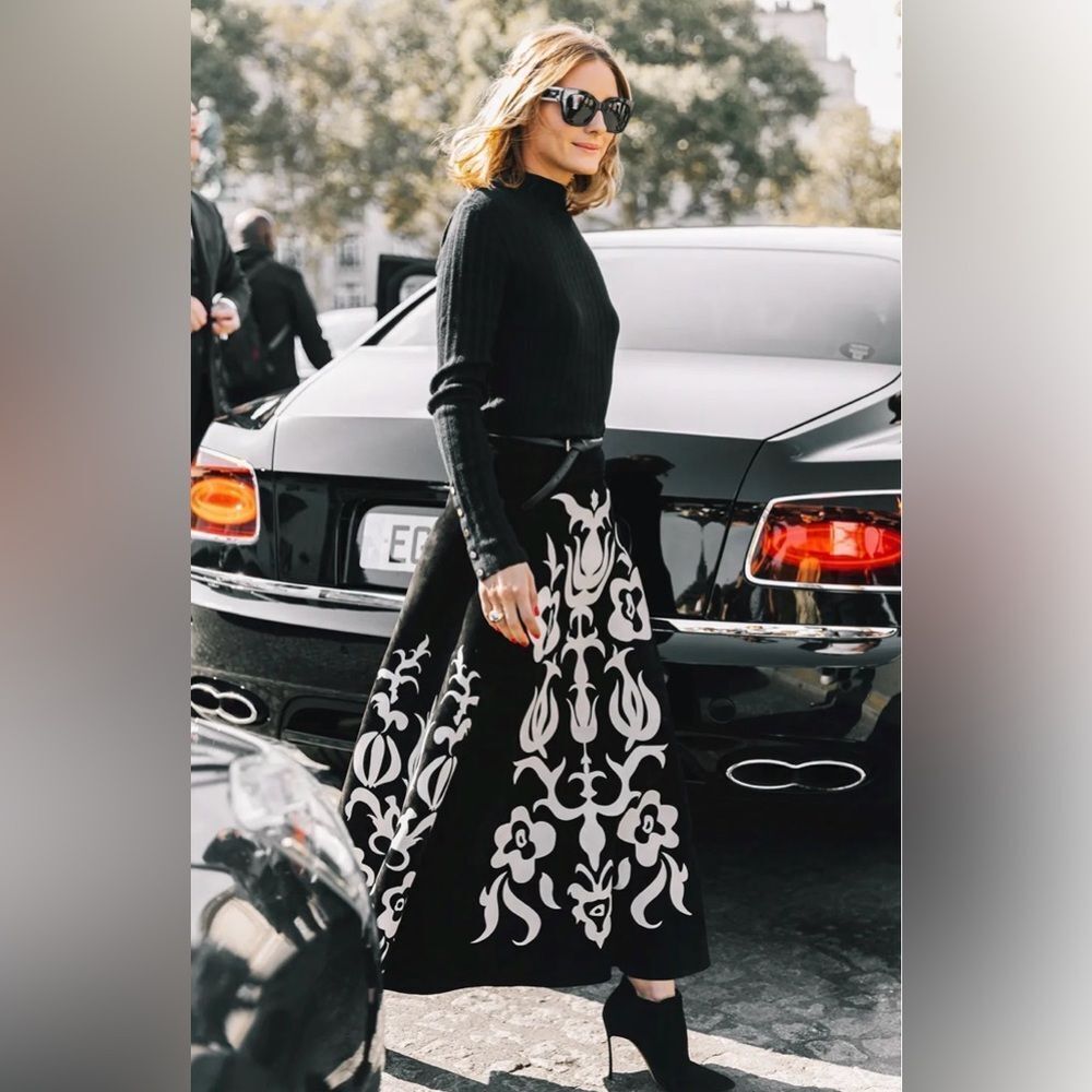 Live show, Love an all Black outfit! How to style black outfits inspiration - Picture 12 of 15